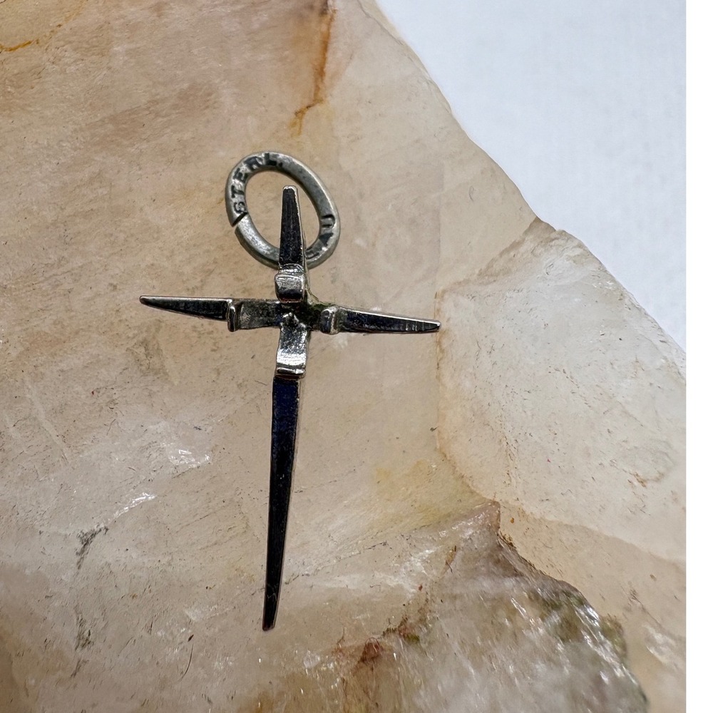 Vintage Beau Sterling Silver Cross Charm Pendant Missing Stone Repair 0.68g